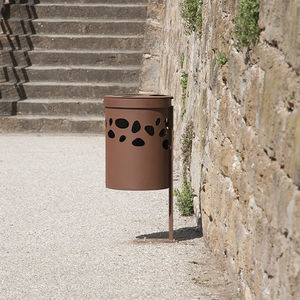 floor-standing trash can