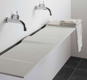 wall-mounted washbasin