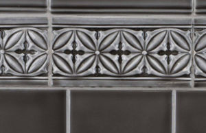 ceramic border tile