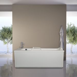 free-standing bathtub