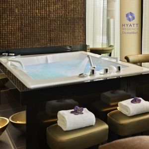 freestanding bathtub