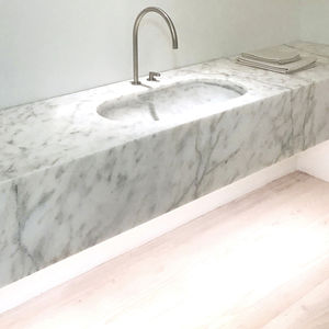 built-in washbasin