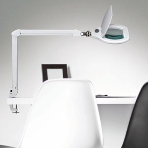 magnifying lamp
