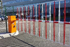 access control barrier / boom / aluminum / for public spaces