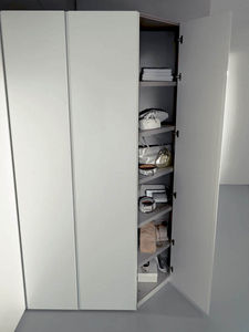 corner wardrobe / contemporary / lacquered wood / with swing doors