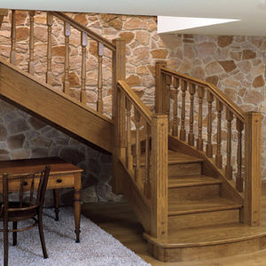 half-turn staircase