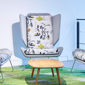 contemporary visitor armchair