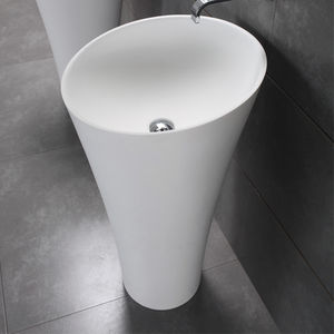 washbasin with post