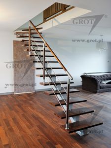 half-turn staircase