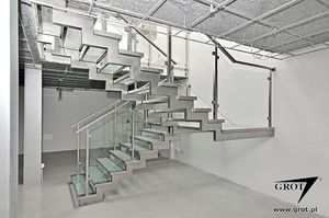 half-turn staircase / metal frame / glass steps / without risers