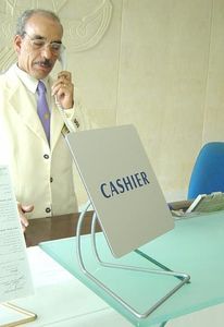 countertop brochures rack