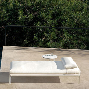 contemporary sun lounger