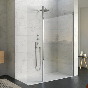 pivoting shower screen 1
