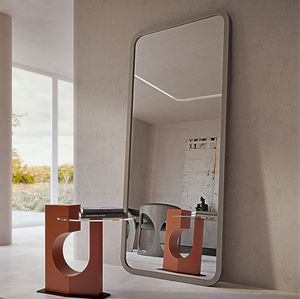 free-standing mirror 1