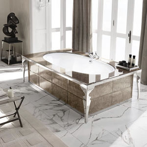 oval bathtub 1