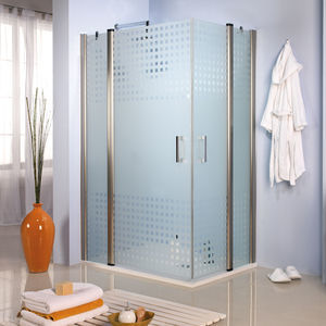 swing shower screen 1