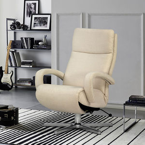 contemporary relaxing armchair 1