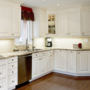 traditional kitchen 1