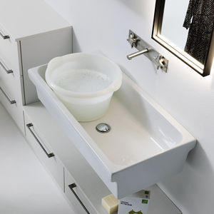 wall-mounted washbasin 1