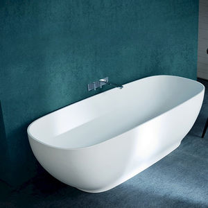 oval bathtub