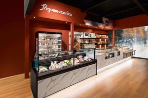 counter refrigerated display case 1