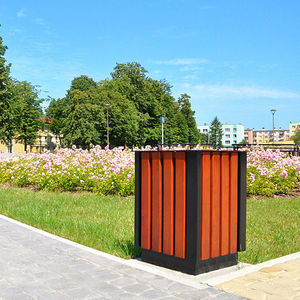 public trash can