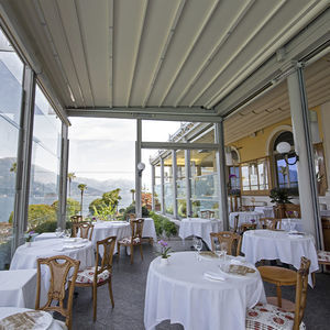 wall-mounted pergola