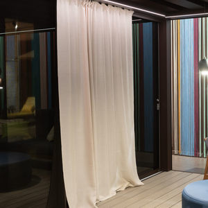 plain curtain