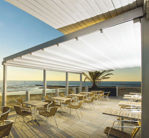 wall-mounted pergola 1
