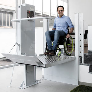 handicapped lifting platform