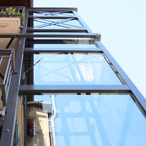 hydraulic elevator