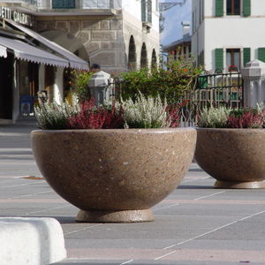 engineered stone planter 1