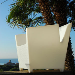 contemporary armchair / polymer / illuminated / garden