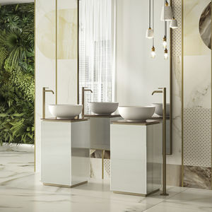 free-standing washbasin