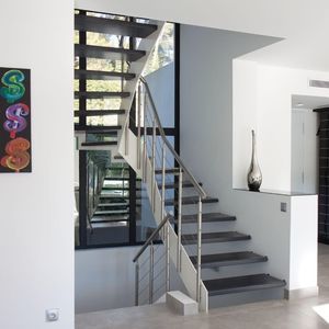 quarter-turn staircase