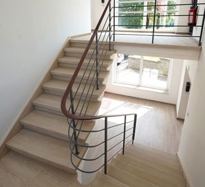 step wood panel