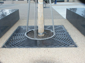 round tree grate