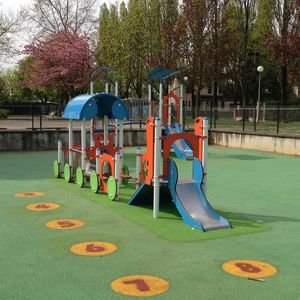 playground play structure