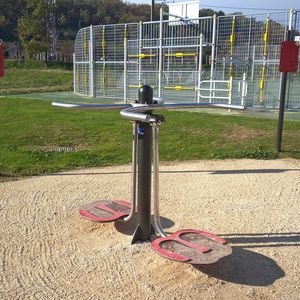 outdoor exercise pendulum