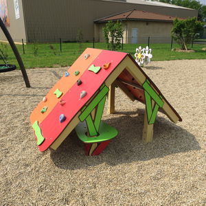 outdoor playhouse / floor-mounted