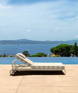 contemporary sun lounger 1