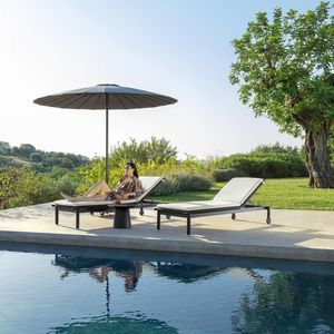 contemporary sun lounger 1