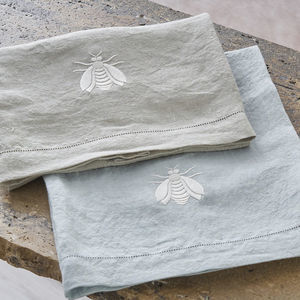 linen set of towels