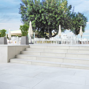 porcelain stoneware step covering