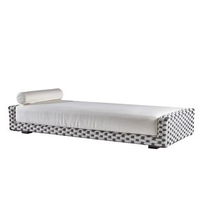 contemporary sun lounger / Sunbrella® / polyester / garden