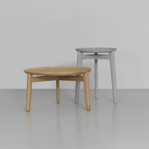 contemporary coffee table / solid wood / round