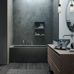 free-standing bathtub 1