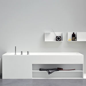 free-standing bathtub 1