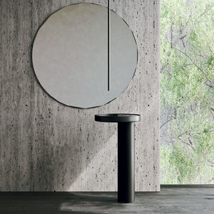 free-standing washbasin