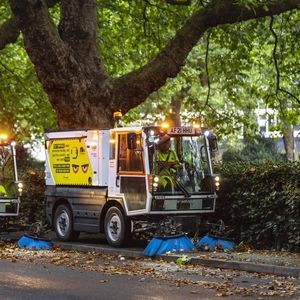 truck-mounted sweeping machine